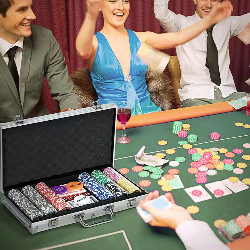 500 PCS Poker Chip Set in Locking Aluminum Briefcase - Texas Hold'em Gambling Kit with Dice, Dealer Button & Cards
