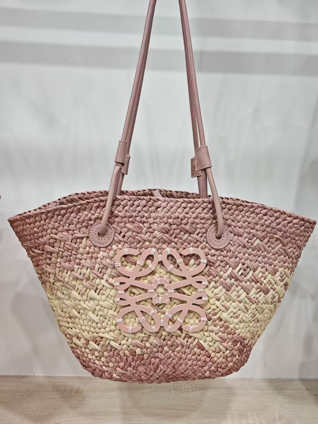Straw beach bag